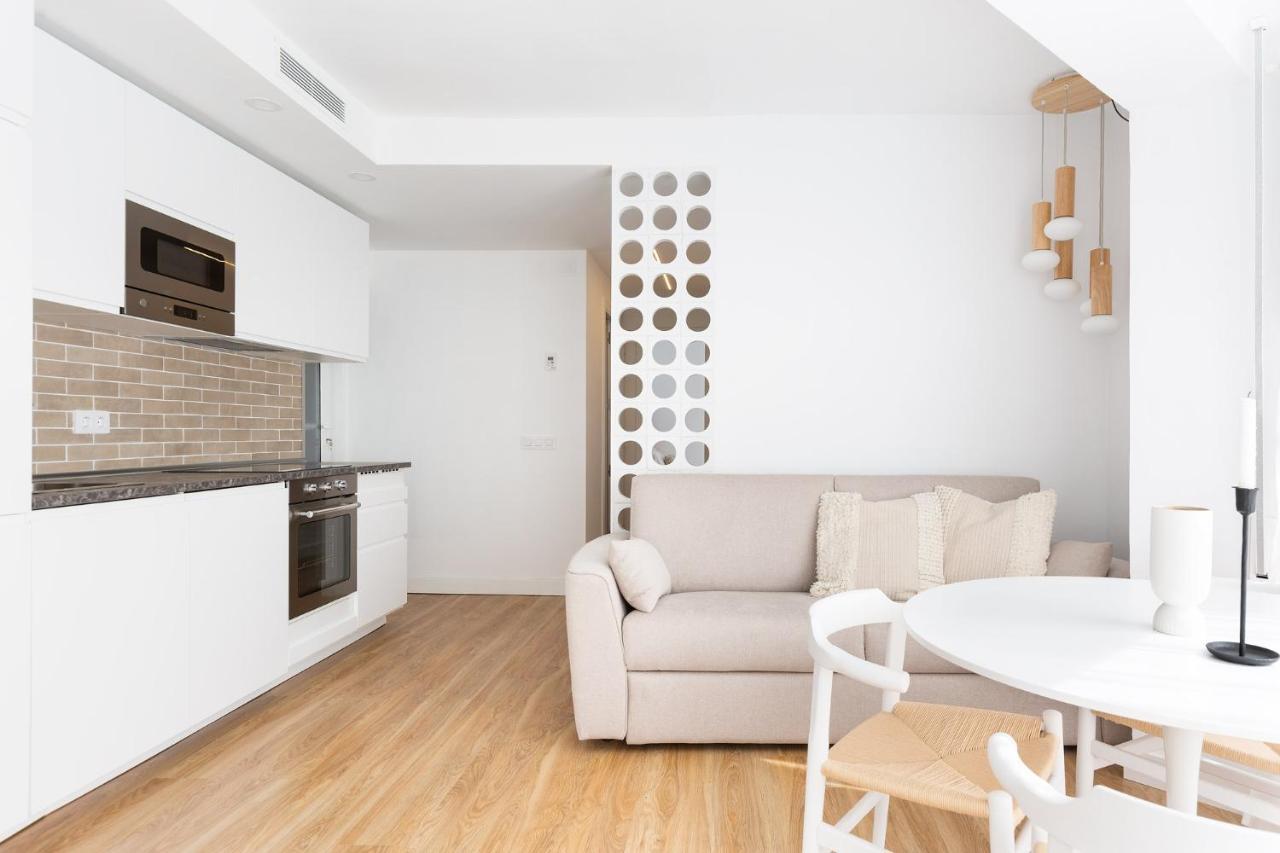 Wow Apartments By Olala Homes L'Hospitalet de Llobregat Dış mekan fotoğraf